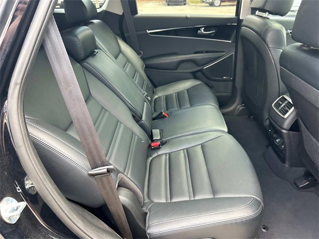 Used 2019 Kia Sorento SX image 26