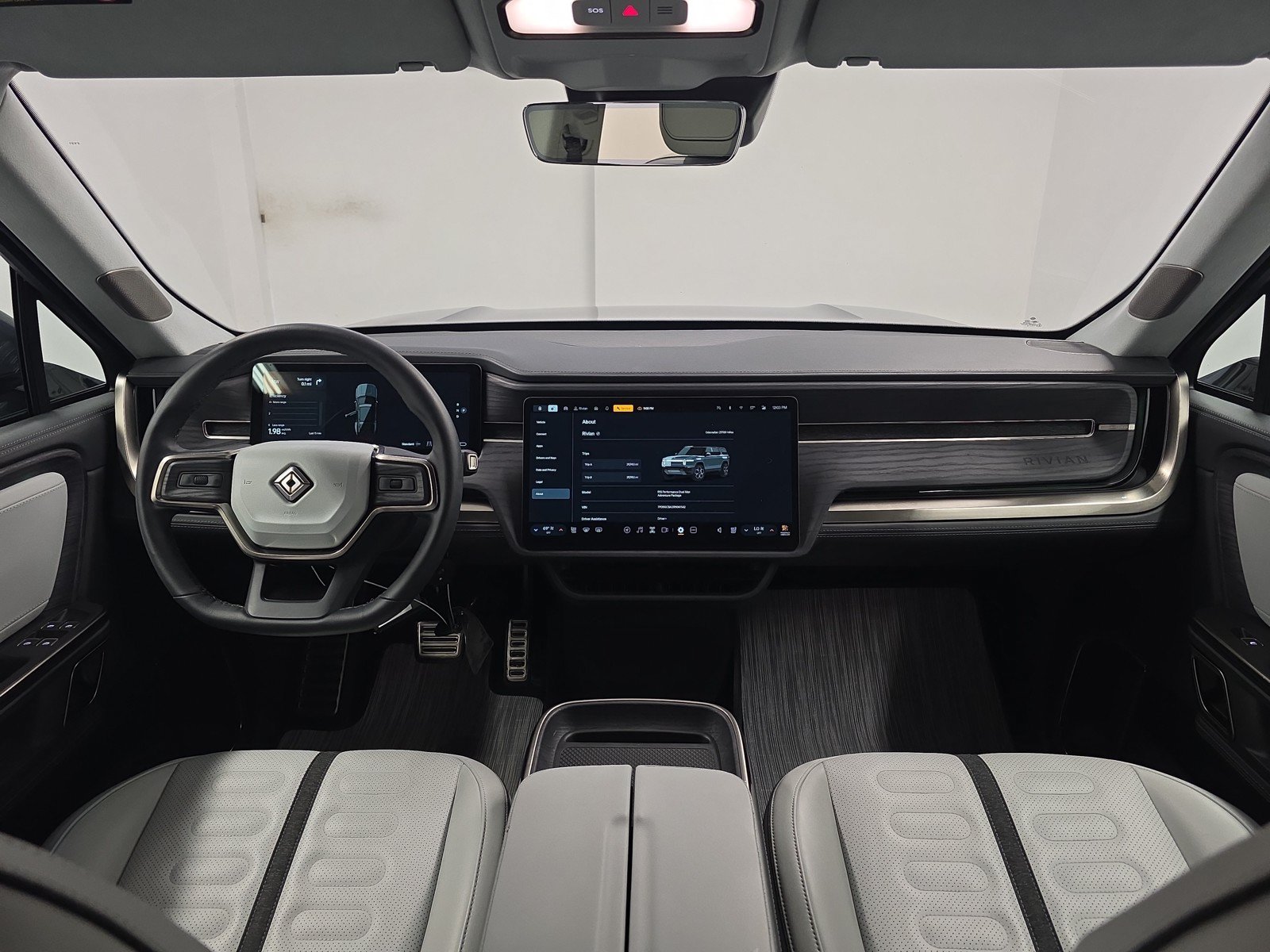 Used 2024 Rivian R1S Adventure AWD/4WD image 27