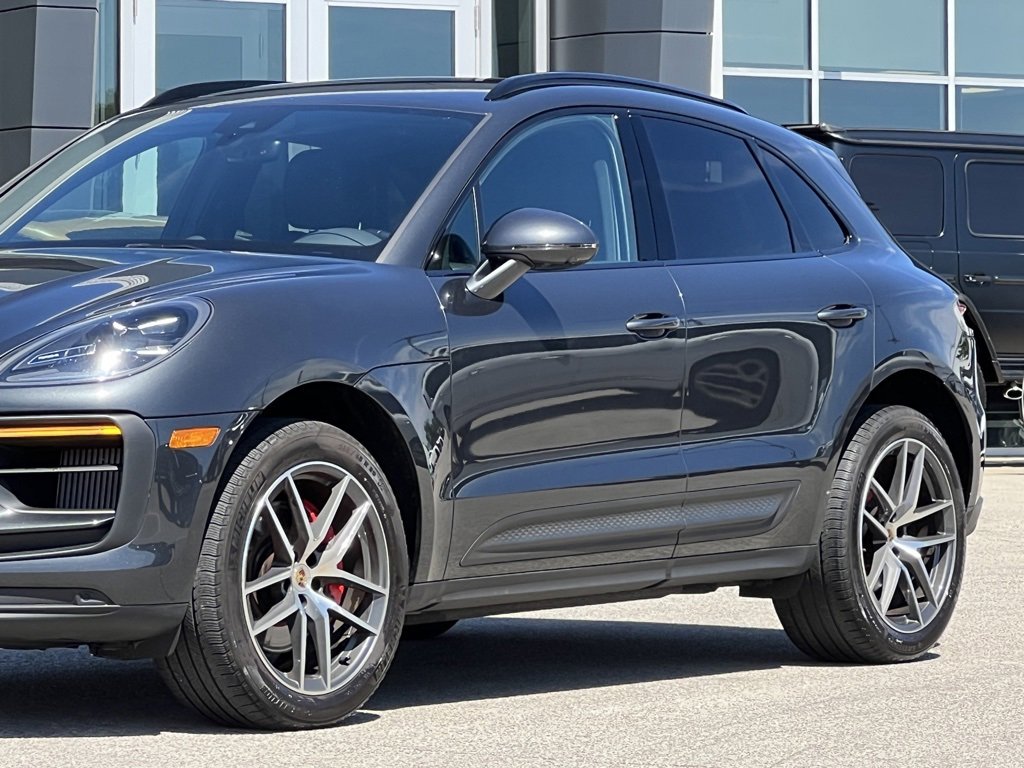 Used 2023 Porsche Macan S w/ Sport Chrono Package image 8