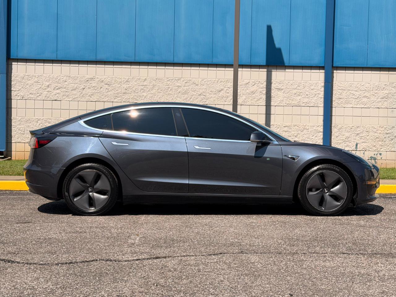 Used 2019 Tesla Model 3 Long Range AWD/4WD image 4