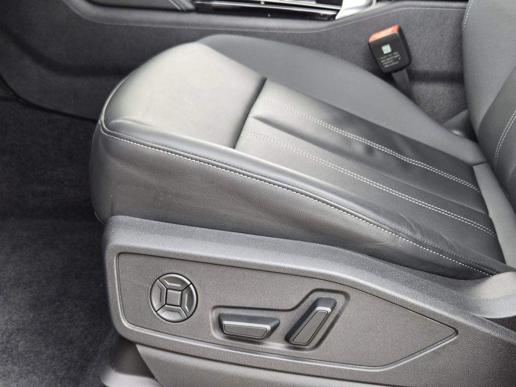 Certified 2025 Audi Q5 Premium Plus w/ Premium Plus image 28