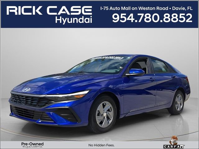 Used 2025 Hyundai Elantra SE w/ Cargo Package FWD image 1