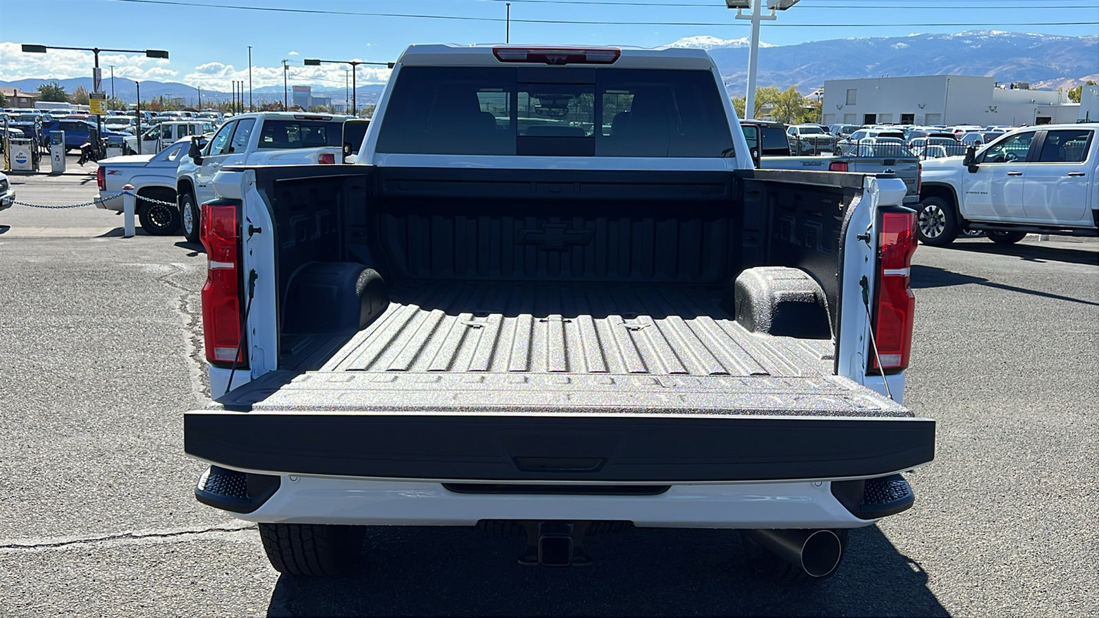 New 2026 Chevrolet Silverado 2500 High Country w/ High Country Premium Package AWD/4WD image 7