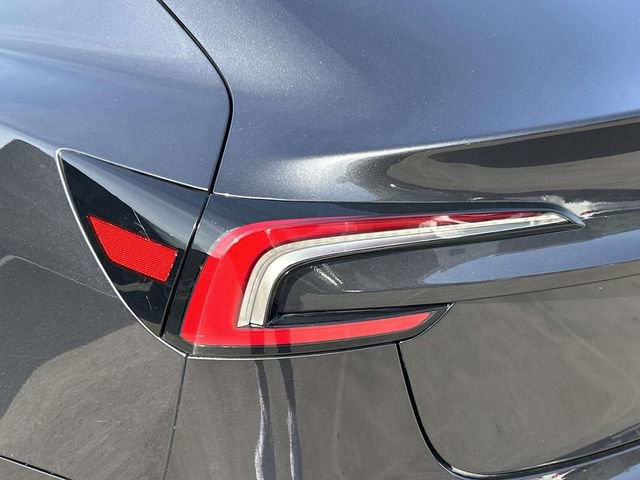 Used 2025 Tesla Model 3 Long Range image 9