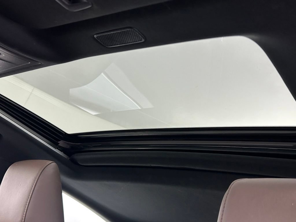 Used 2022 Lexus ES 300h w/ Luxury Package FWD image 33