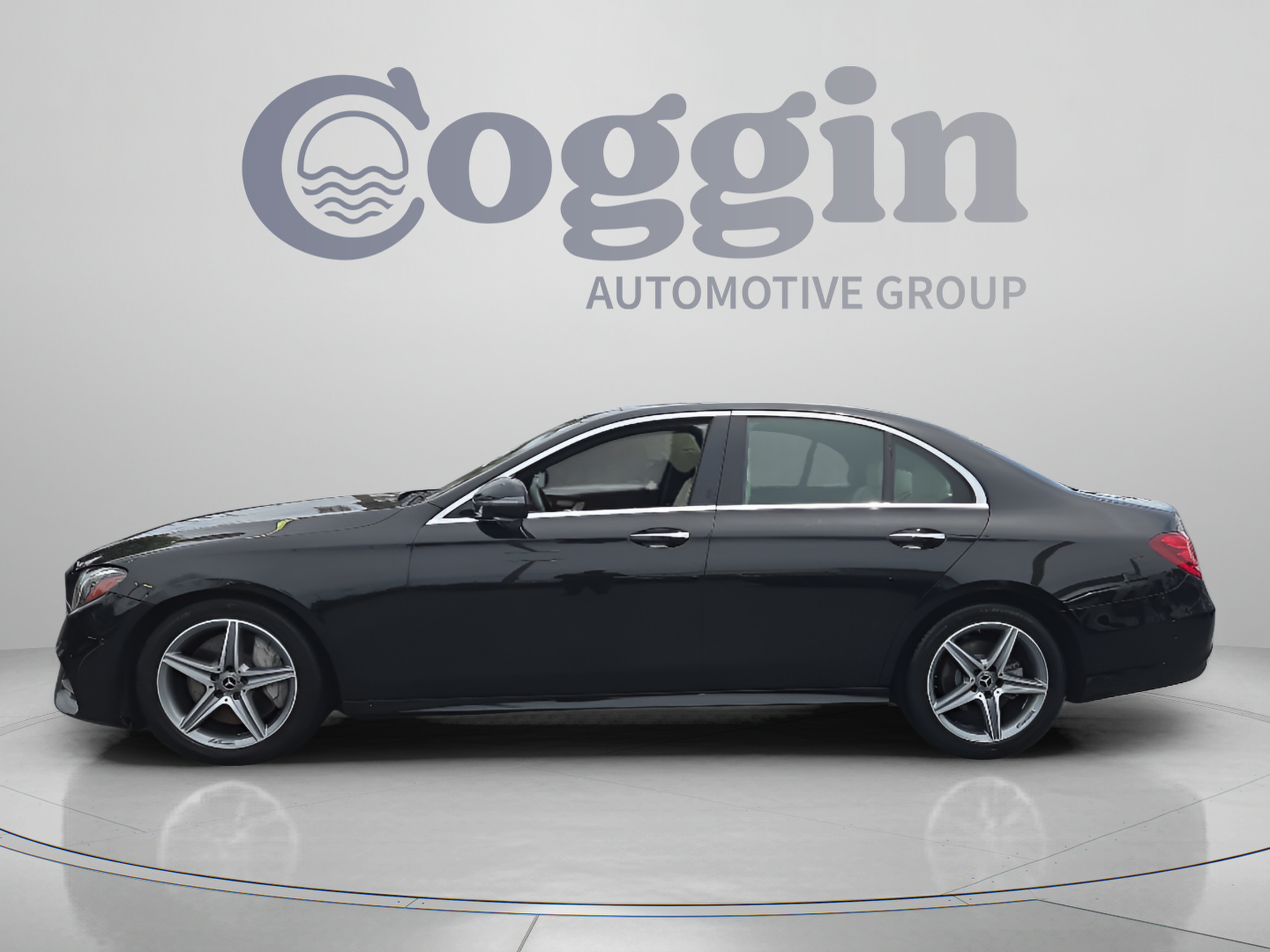 Used 2018 Mercedes-Benz E 300 image 2