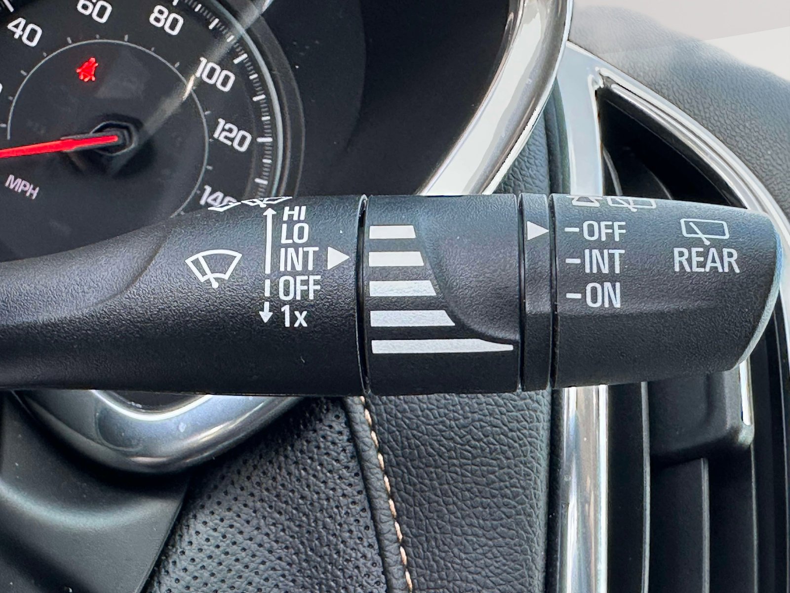 Used 2021 Chevrolet Equinox Premier image 17