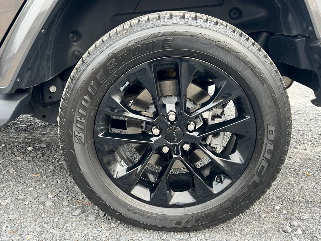 Used 2021 Jeep Wrangler Unlimited Sahara w/ Cold Weather Group image 14