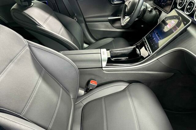 Certified 2025 Mercedes-Benz C 300 Sedan image 17