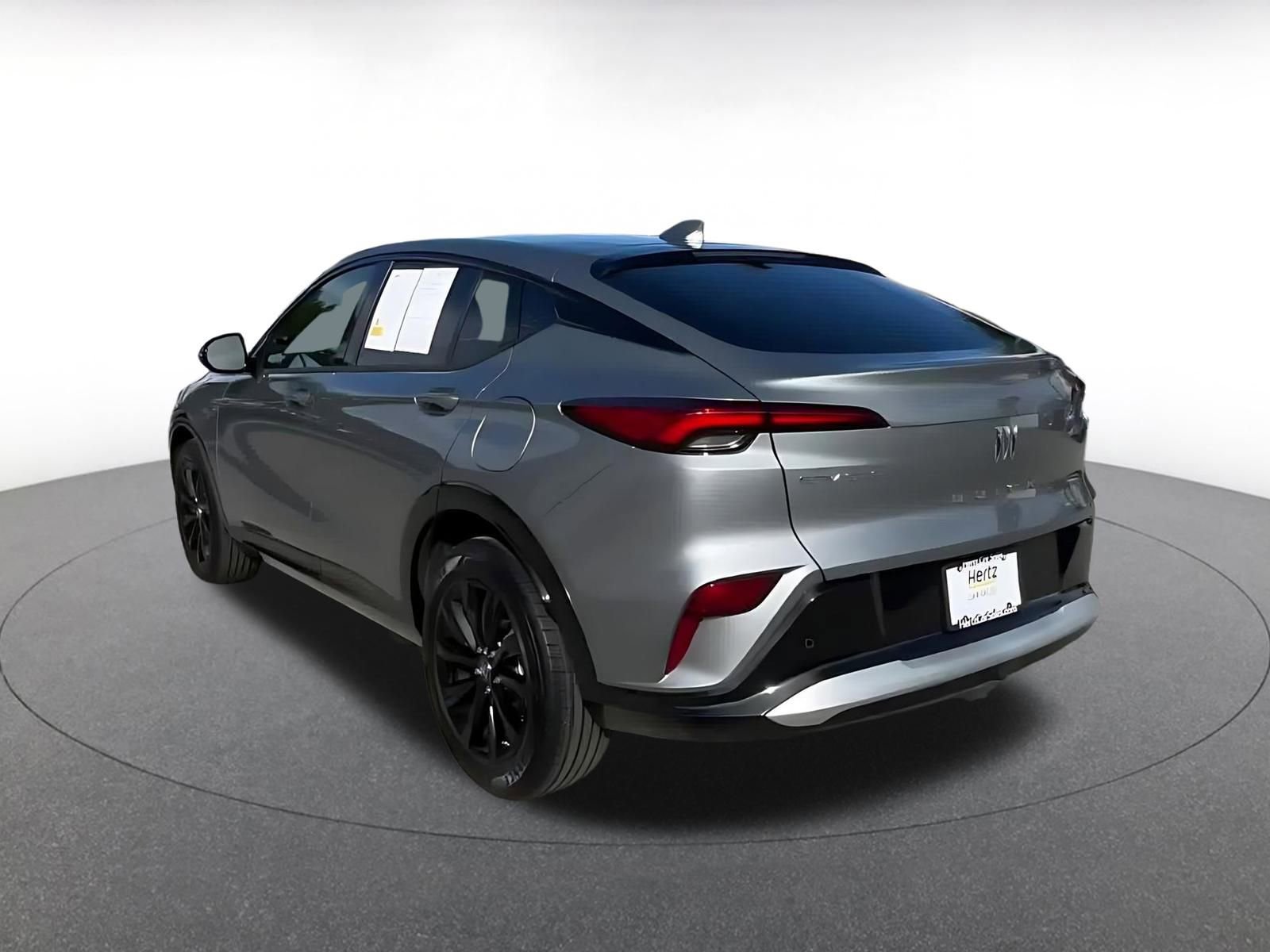 Used 2025 Buick Envista Sport Touring image 11