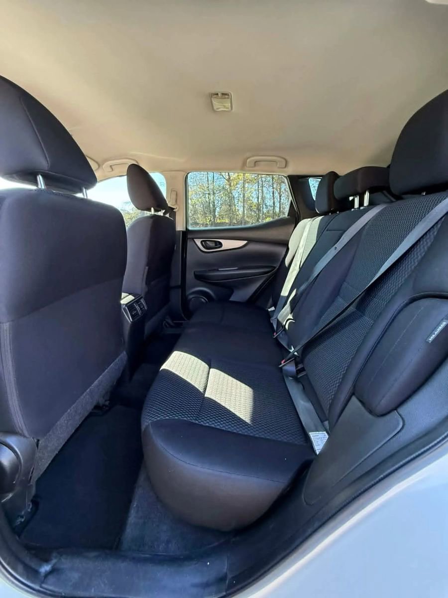 Used 2020 Nissan Rogue Sport S image 5