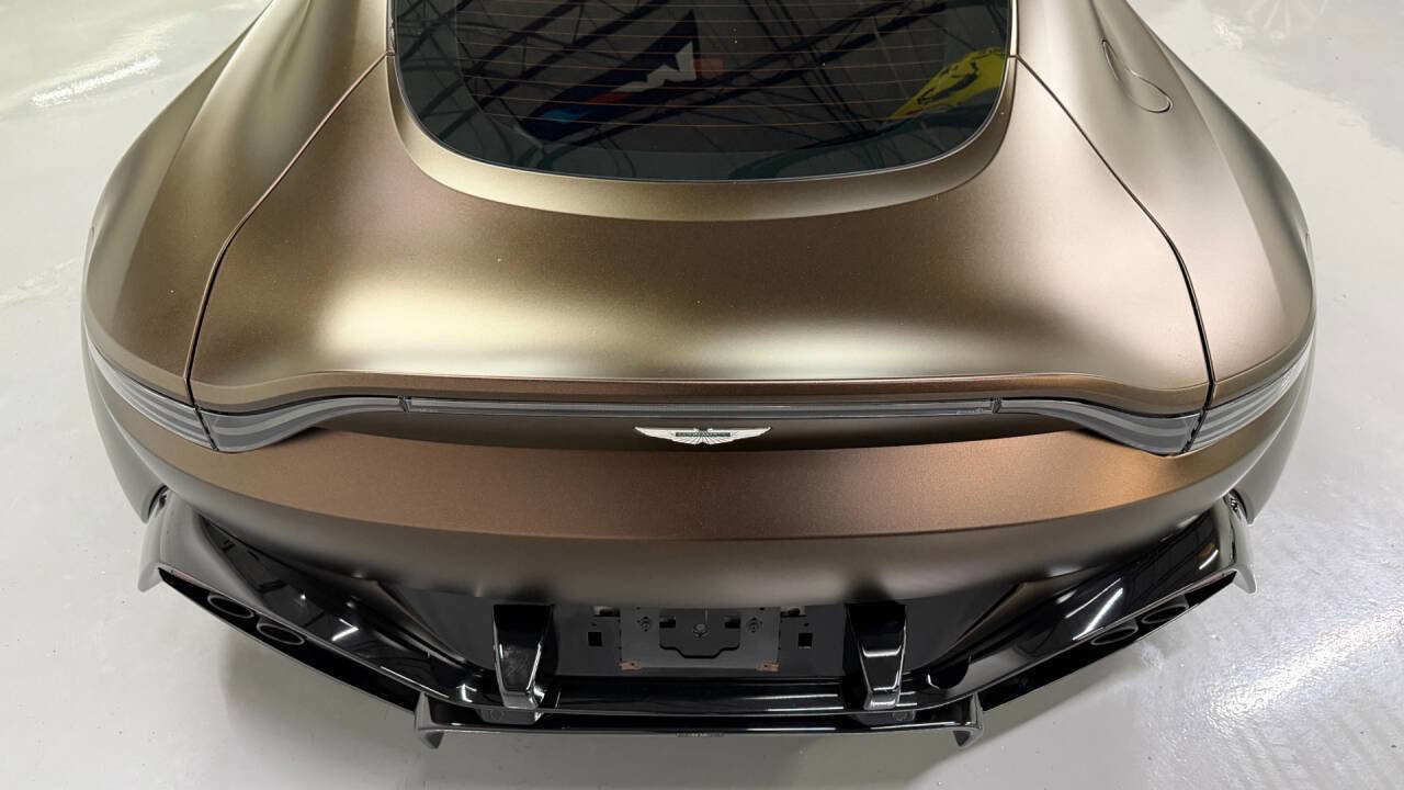 Used 2021 Aston Martin V8 Vantage Base 2dr Coupe image 14