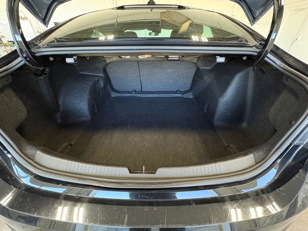 Used 2023 Chevrolet Malibu LT image 28