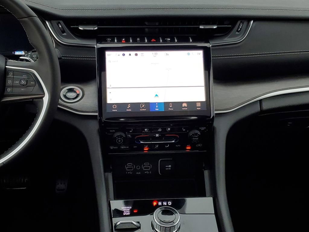 Used 2024 Jeep Grand Cherokee L Limited w/ Luxury Tech Group II image 30