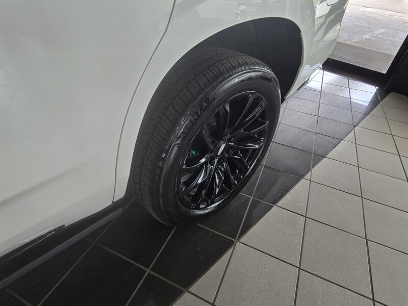 Used 2022 Cadillac Escalade Sport w/ Touring Package AWD/4WD image 32