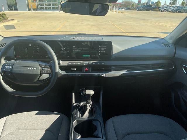 Used 2025 Kia K4 EX image 19