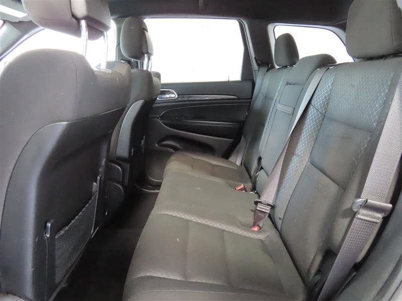 Used 2021 Jeep Grand Cherokee Laredo image 30