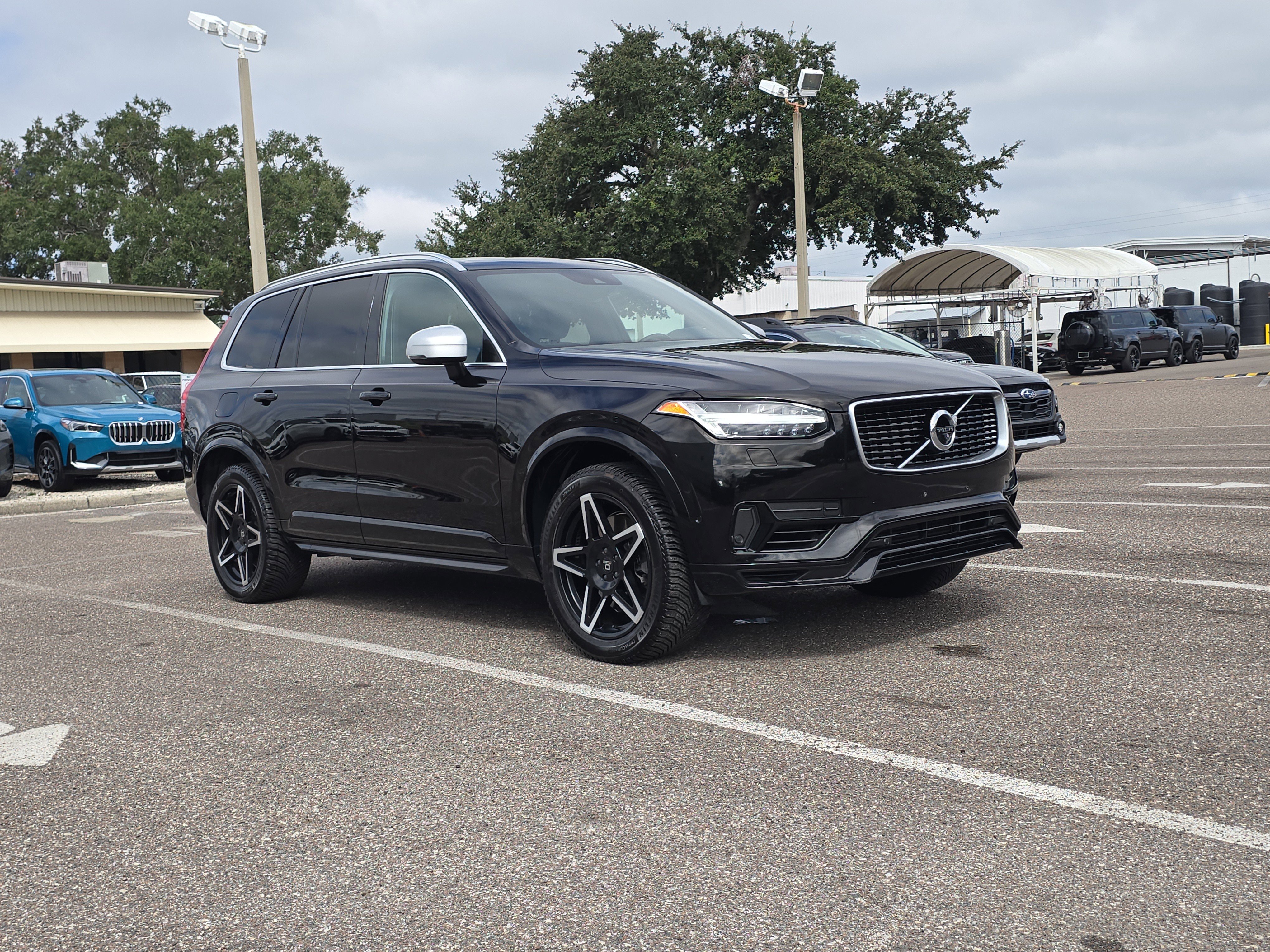 Used 2016 Volvo XC90 T8 R-Design w/ Vision Package image 2
