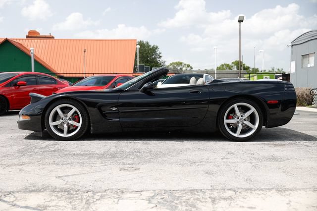 Used 2001 Chevrolet Corvette Convertible w/ Preferred Equipment Group2 RWD image 4