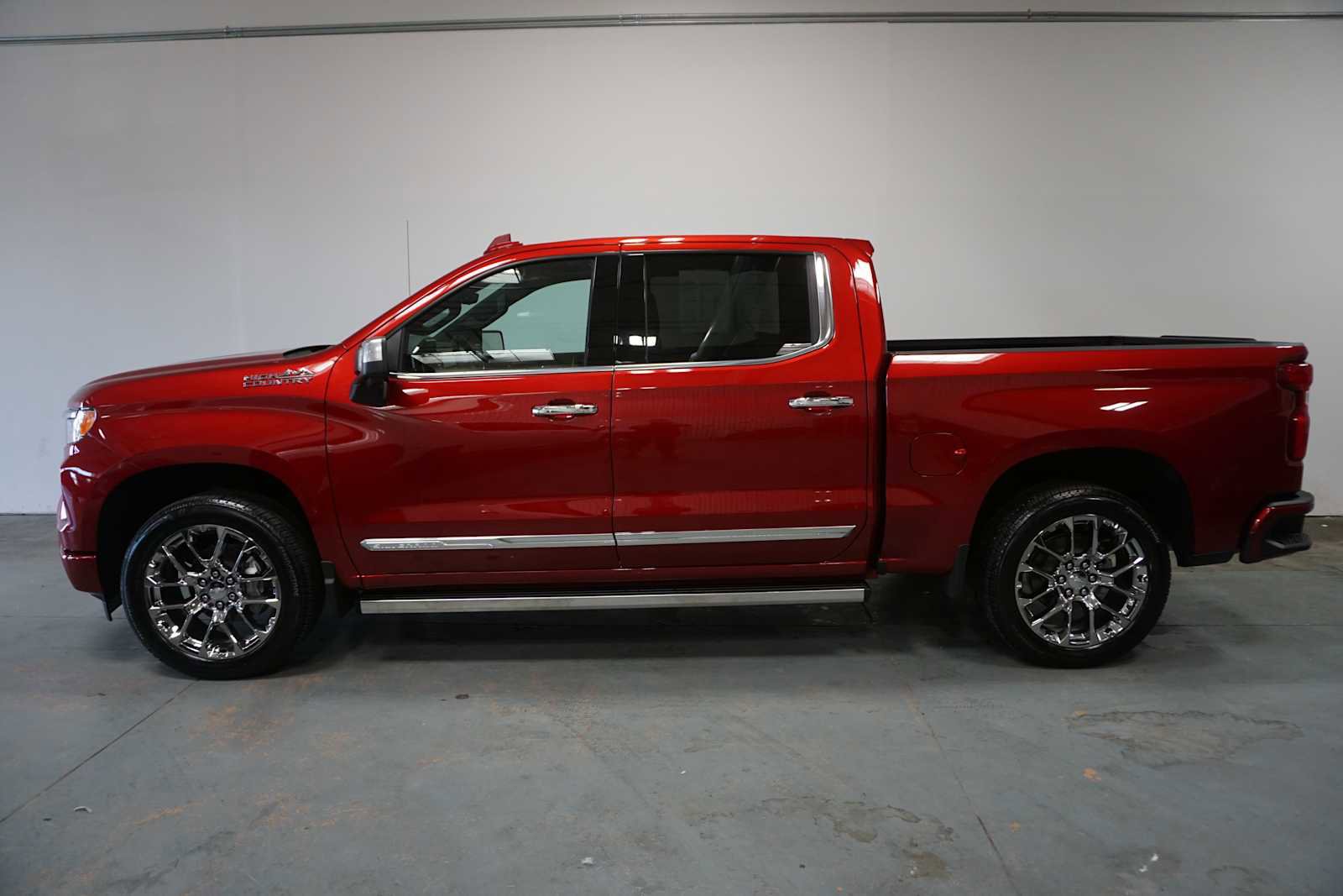 Certified 2025 Chevrolet Silverado 1500 High Country image 3