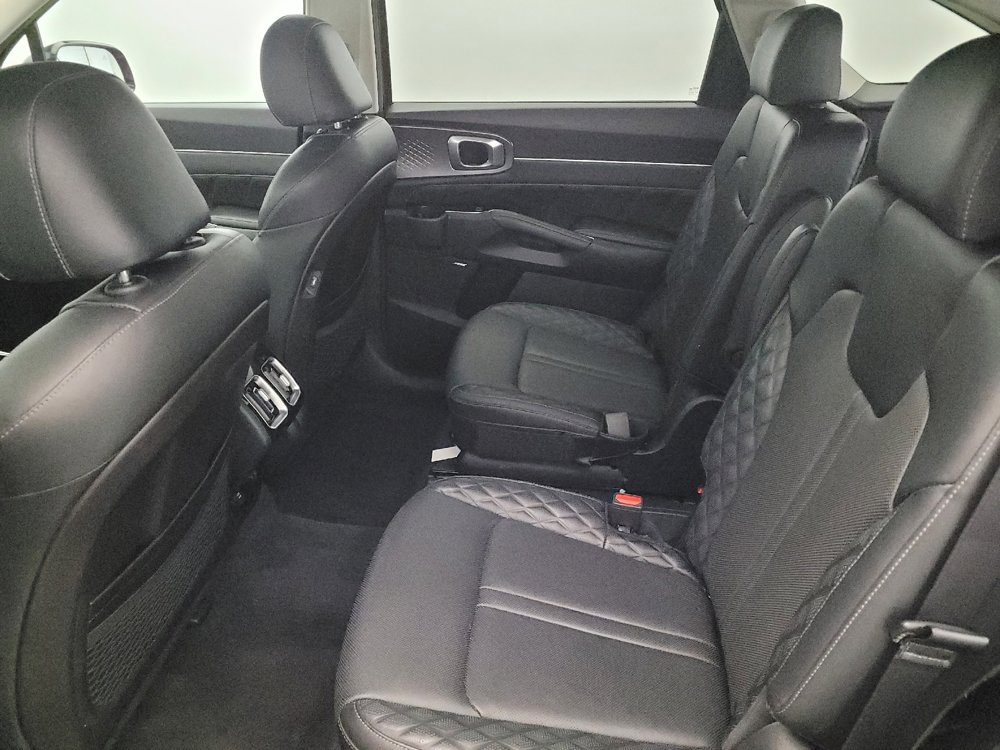 Used 2021 Kia Sorento SX image 18