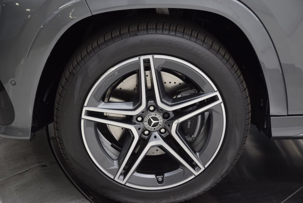 New 2026 Mercedes-Benz GLS 450 4MATIC image 12