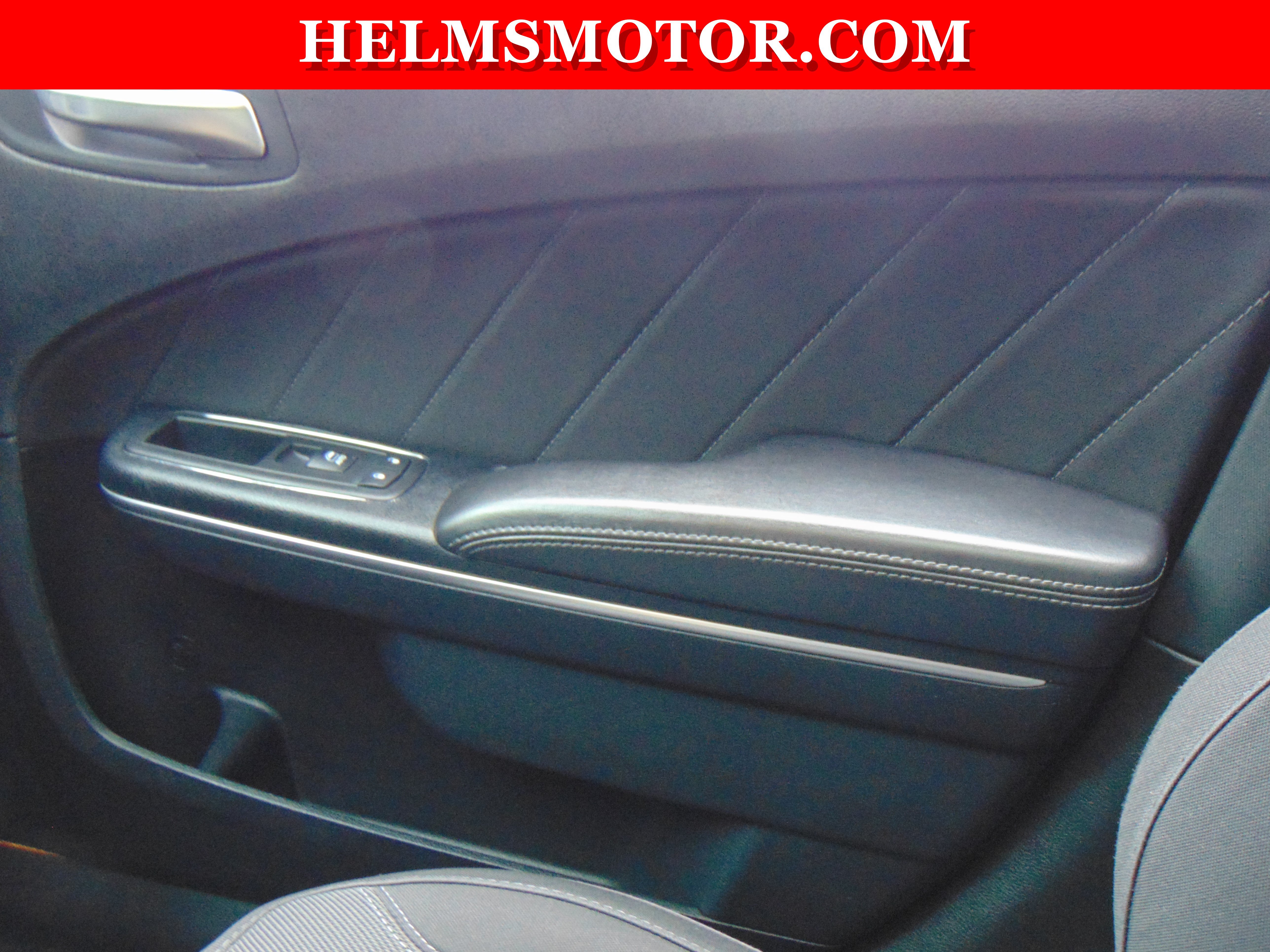 Used 2015 Dodge Charger SXT RWD image 34
