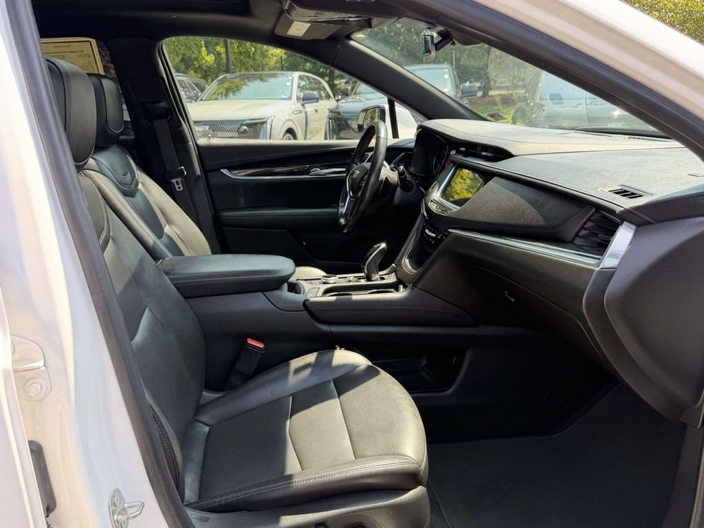 Used 2021 Cadillac XT5 Premium Luxury FWD image 10