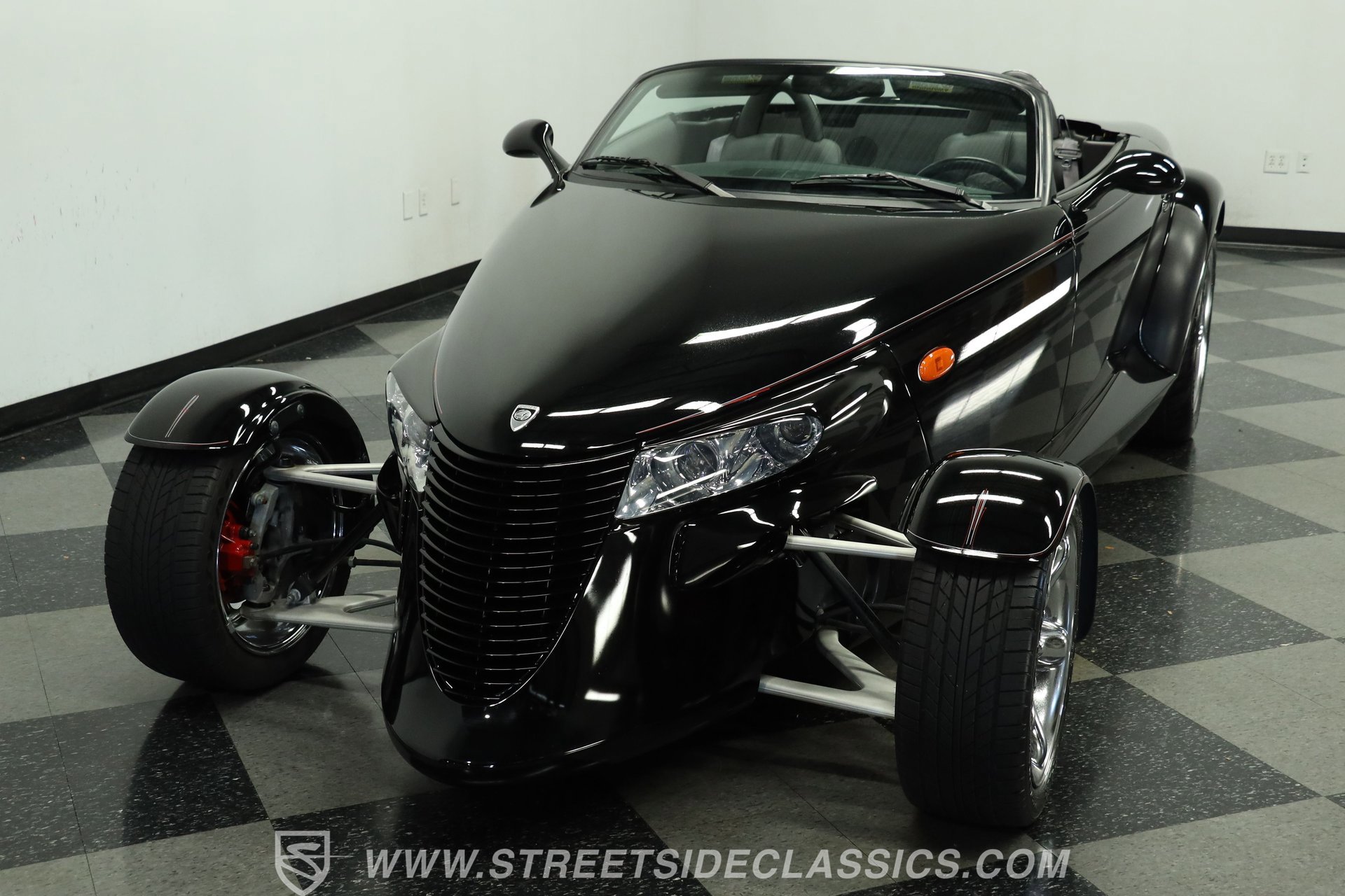 Used 2000 Plymouth Prowler image 16
