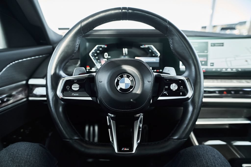 Used 2024 BMW 740i w/ Premium Package RWD image 29