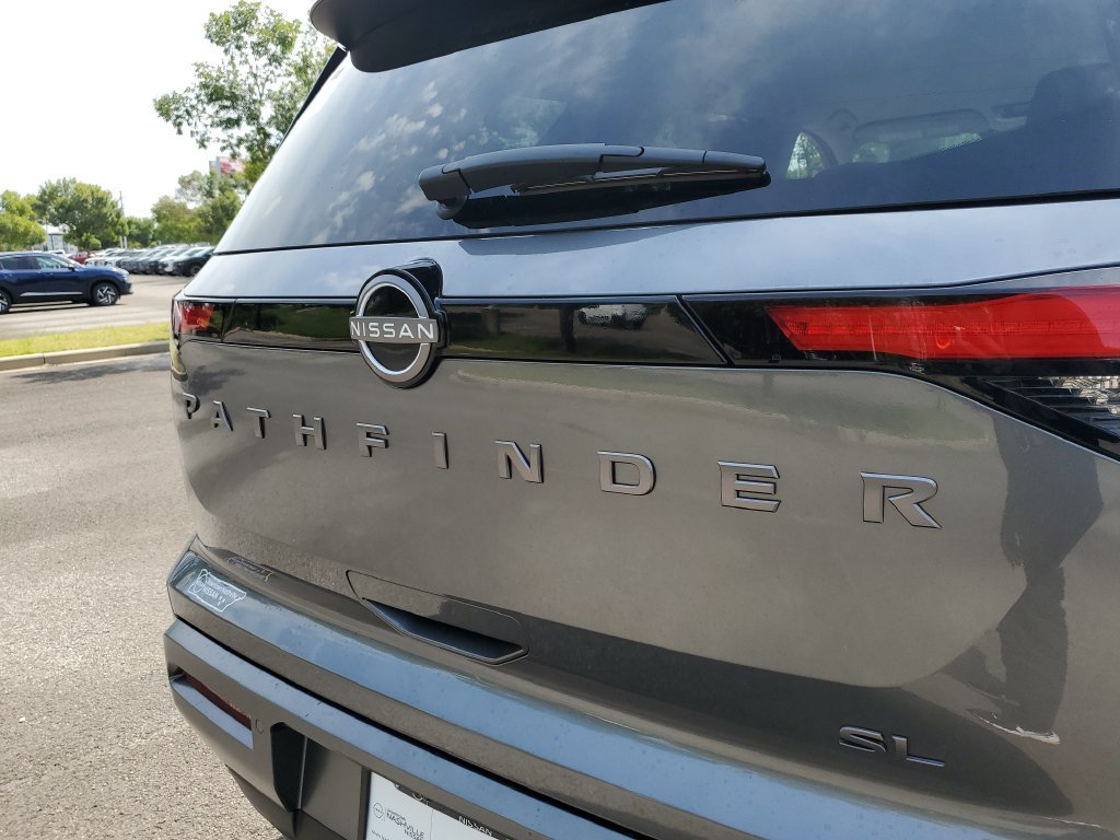 New 2026 Nissan Pathfinder SL FWD image 7