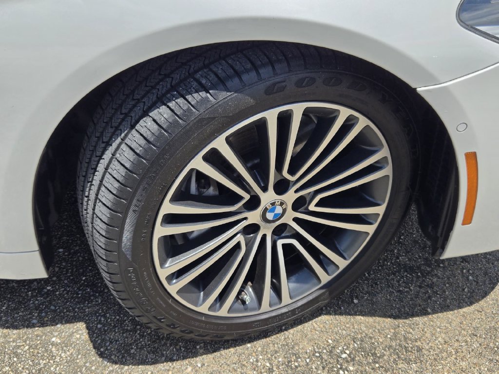 Used 2020 BMW 540i w/ Convenience Package RWD image 6