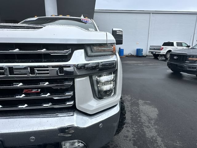 Used 2020 Chevrolet Silverado 2500 LTZ w/ LTZ Premium Package AWD/4WD image 9