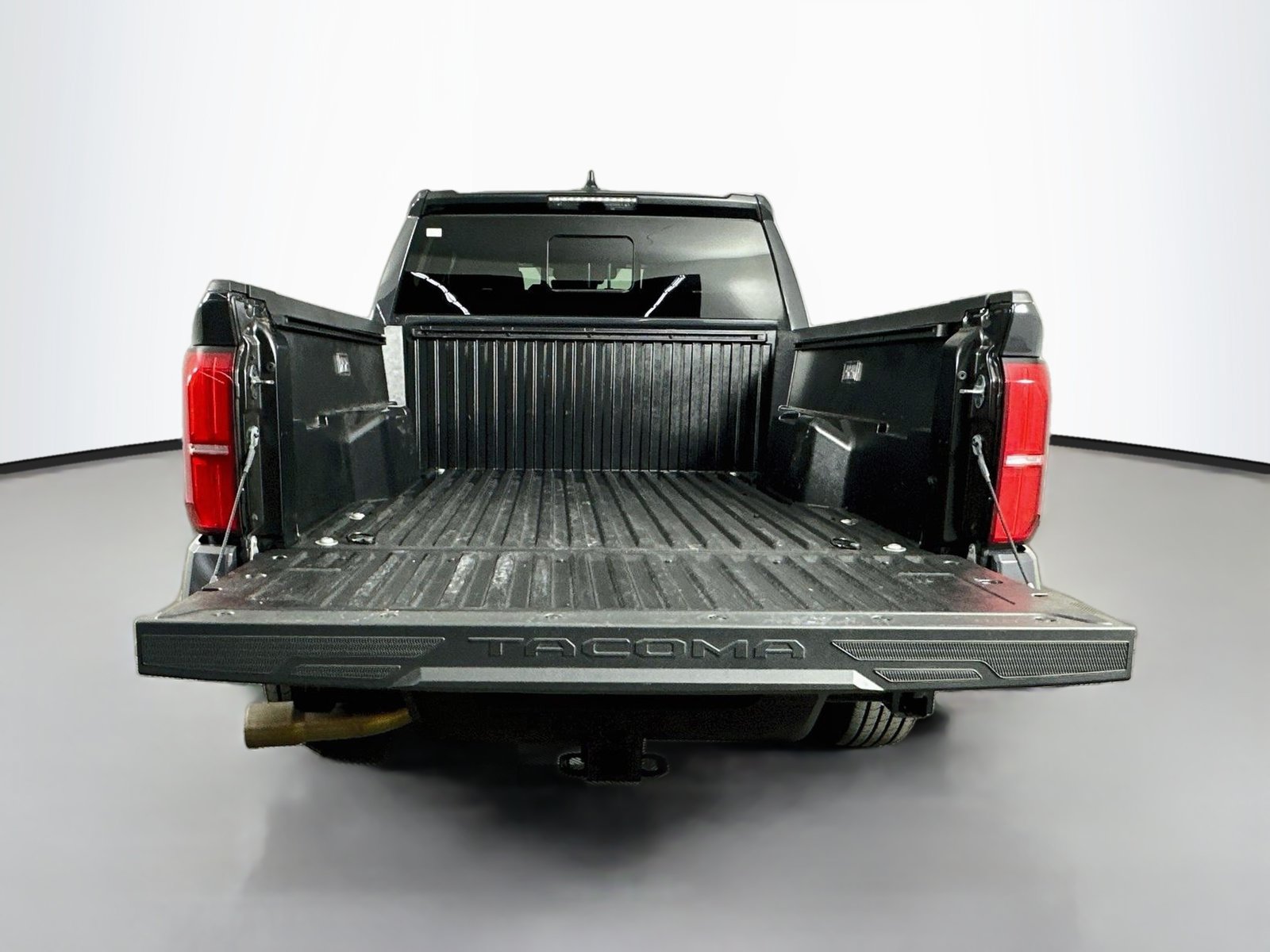 Certified 2026 Toyota Tacoma SR5 w/ SR5 Upgrade Package AWD/4WD image 25