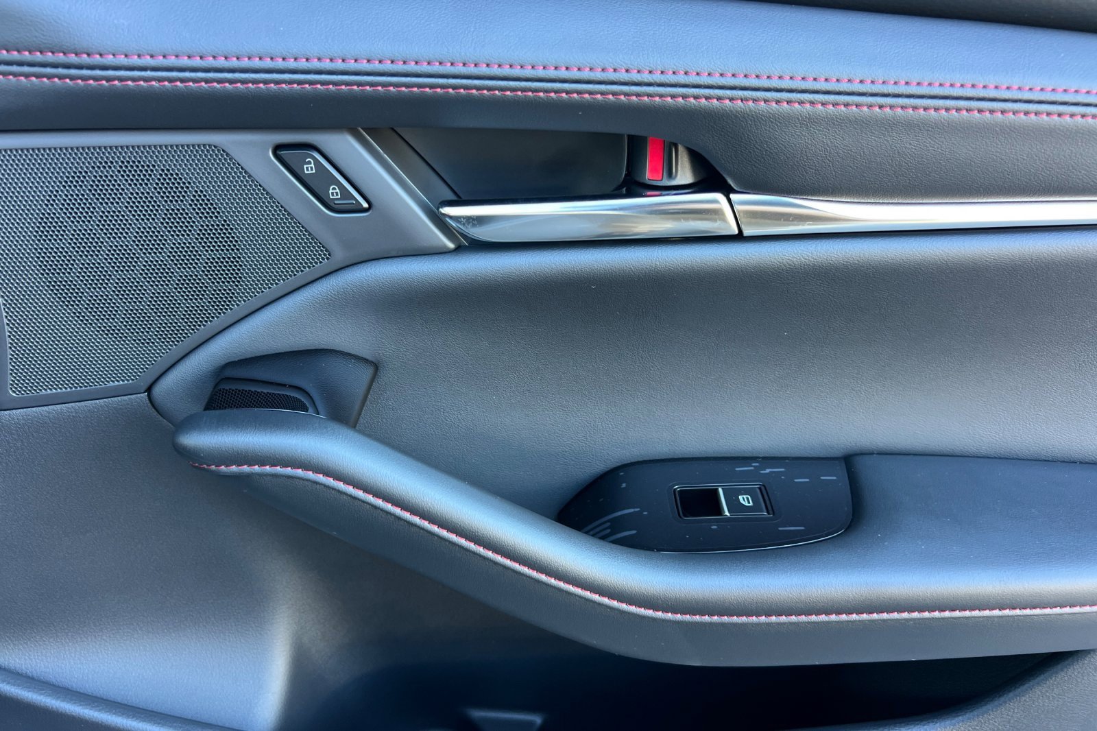 New 2026 MAZDA MAZDA3 Carbon image 17