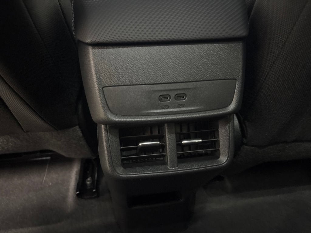 New 2027 Chevrolet Equinox LT w/ Safety and Technology Package AWD/4WD image 32