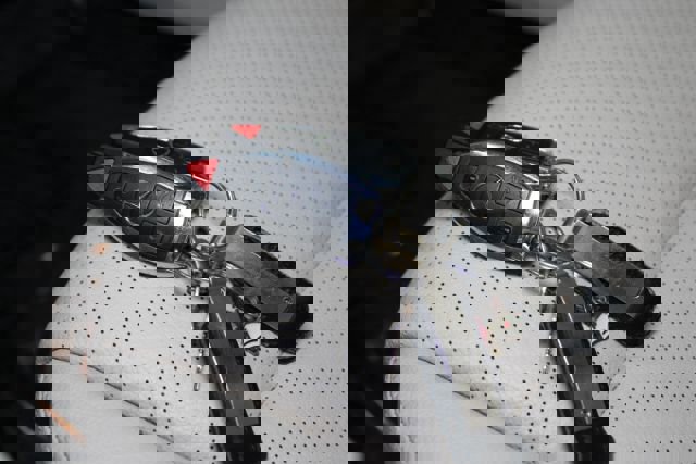 Used 2018 Mercedes-Benz GLC 300 Luxury w/ Multimedia Package image 13