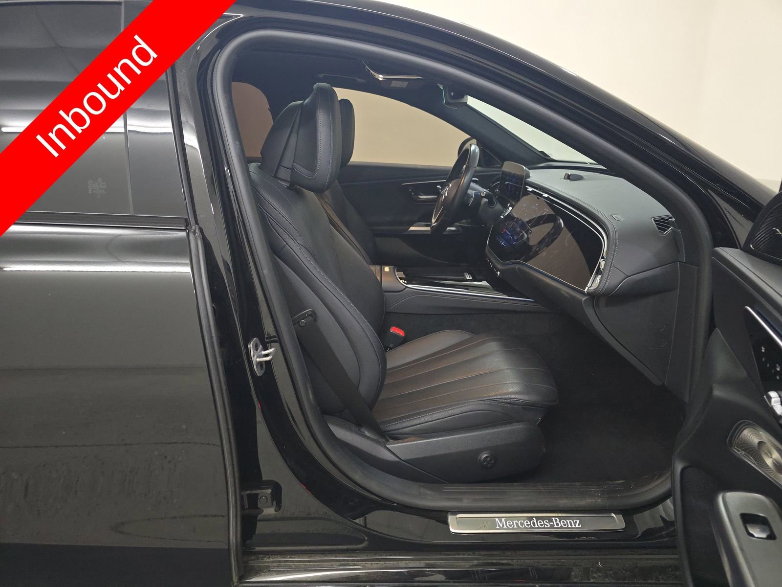 Used 2024 Mercedes-Benz E 350 E 350 w/ MBUS Superscreen Package image 9