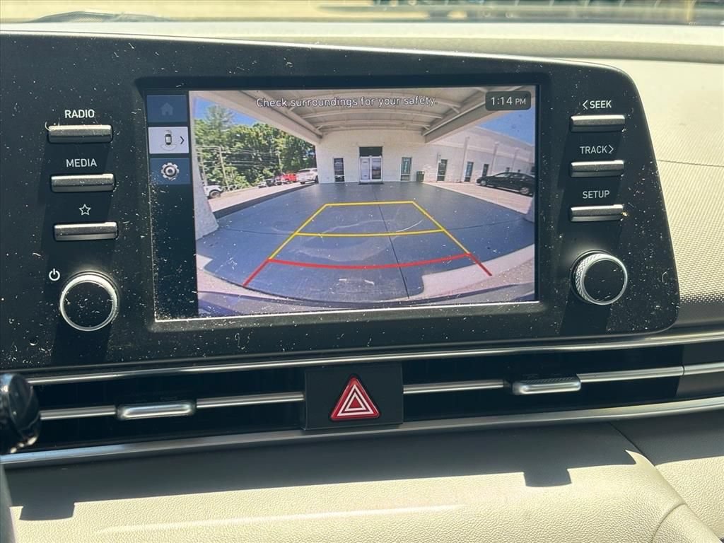 Used 2024 Hyundai Elantra SE FWD image 6