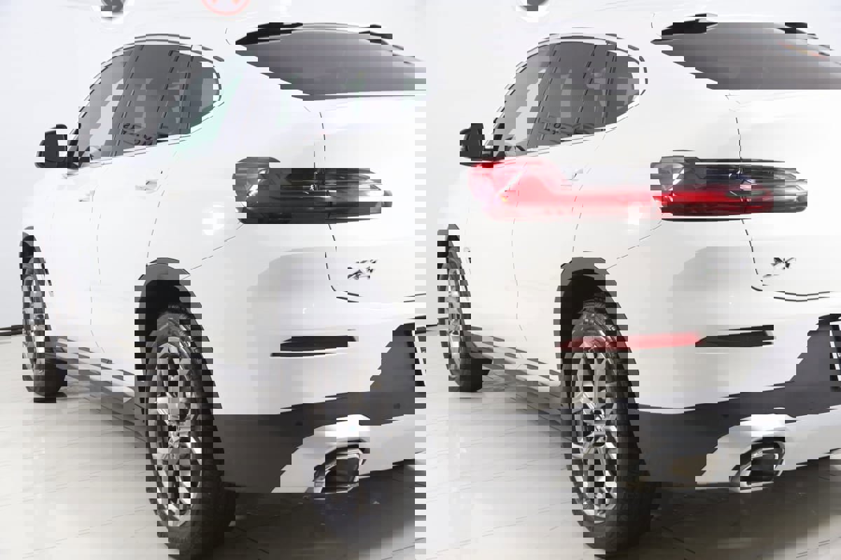 Used 2022 BMW X4 xDrive30i w/ Convenience Package image 25