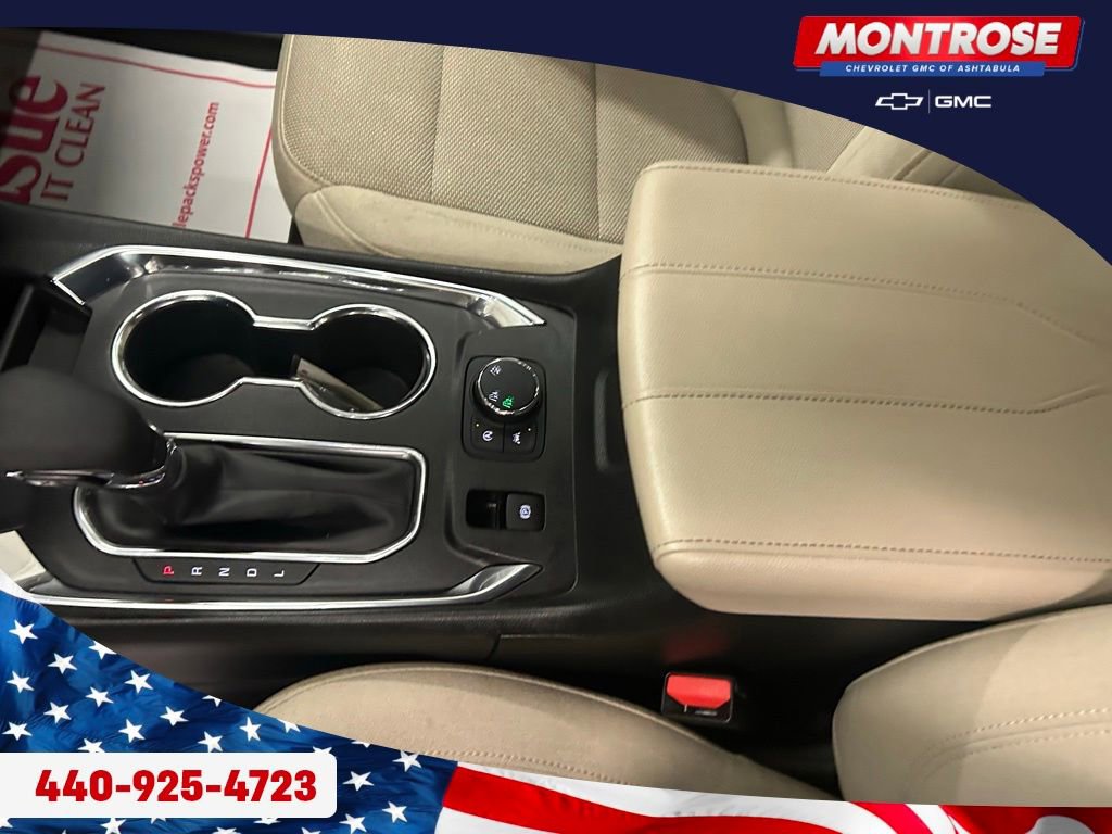 Used 2023 Chevrolet Traverse LS image 16