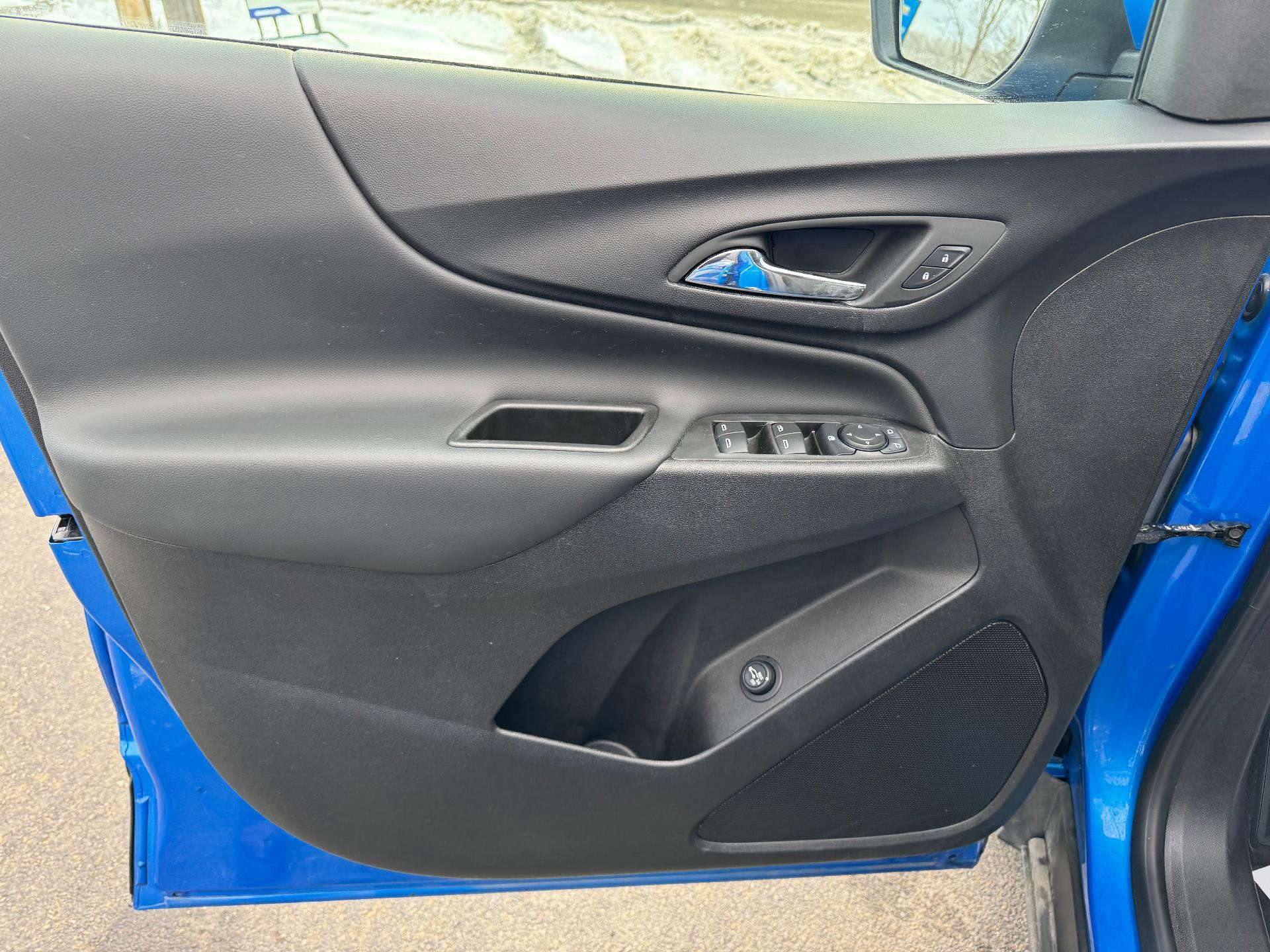 Used 2024 Chevrolet Equinox LT image 18