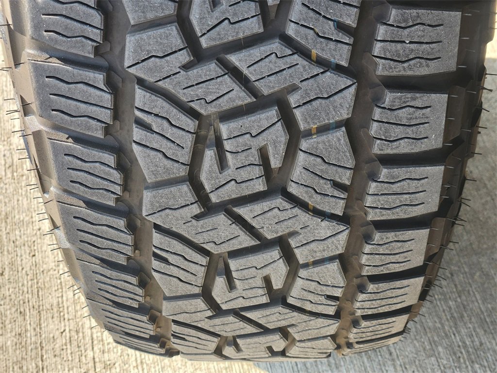 Used 2025 Lexus GX 550 image 11