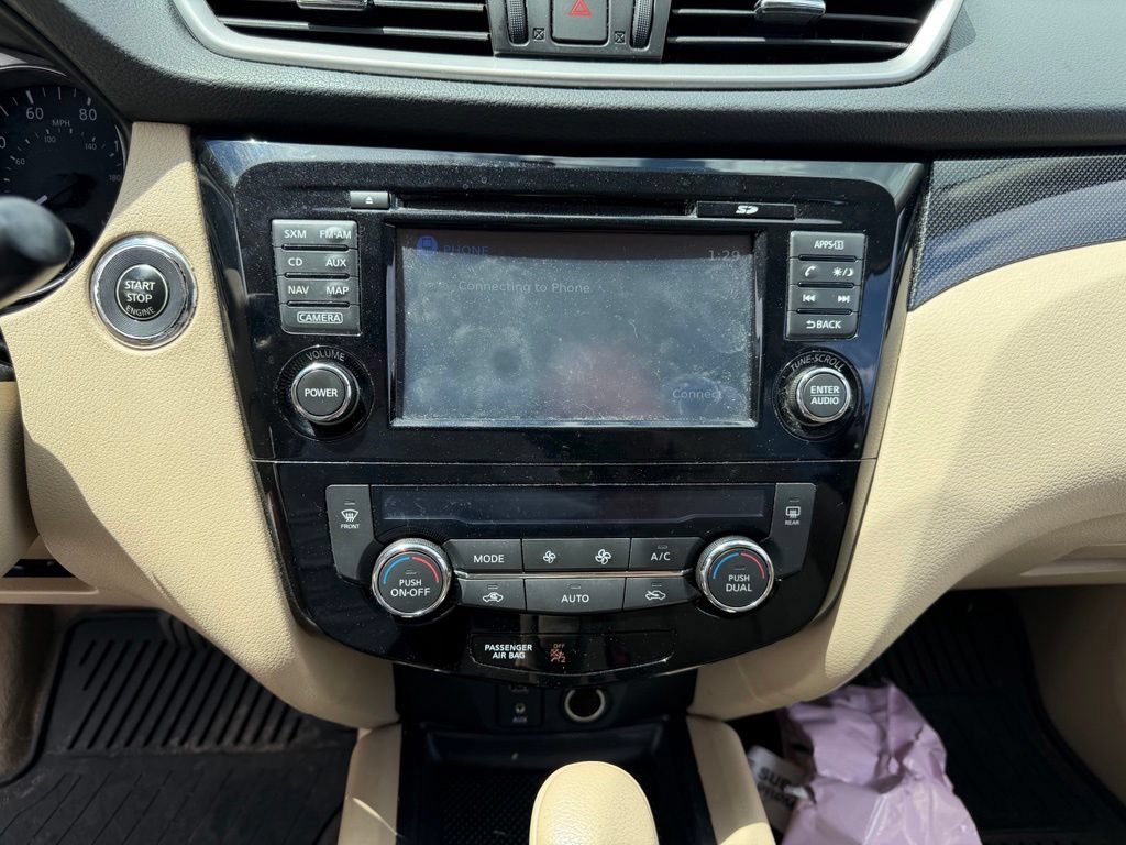 Used 2014 Nissan Rogue SL FWD image 25