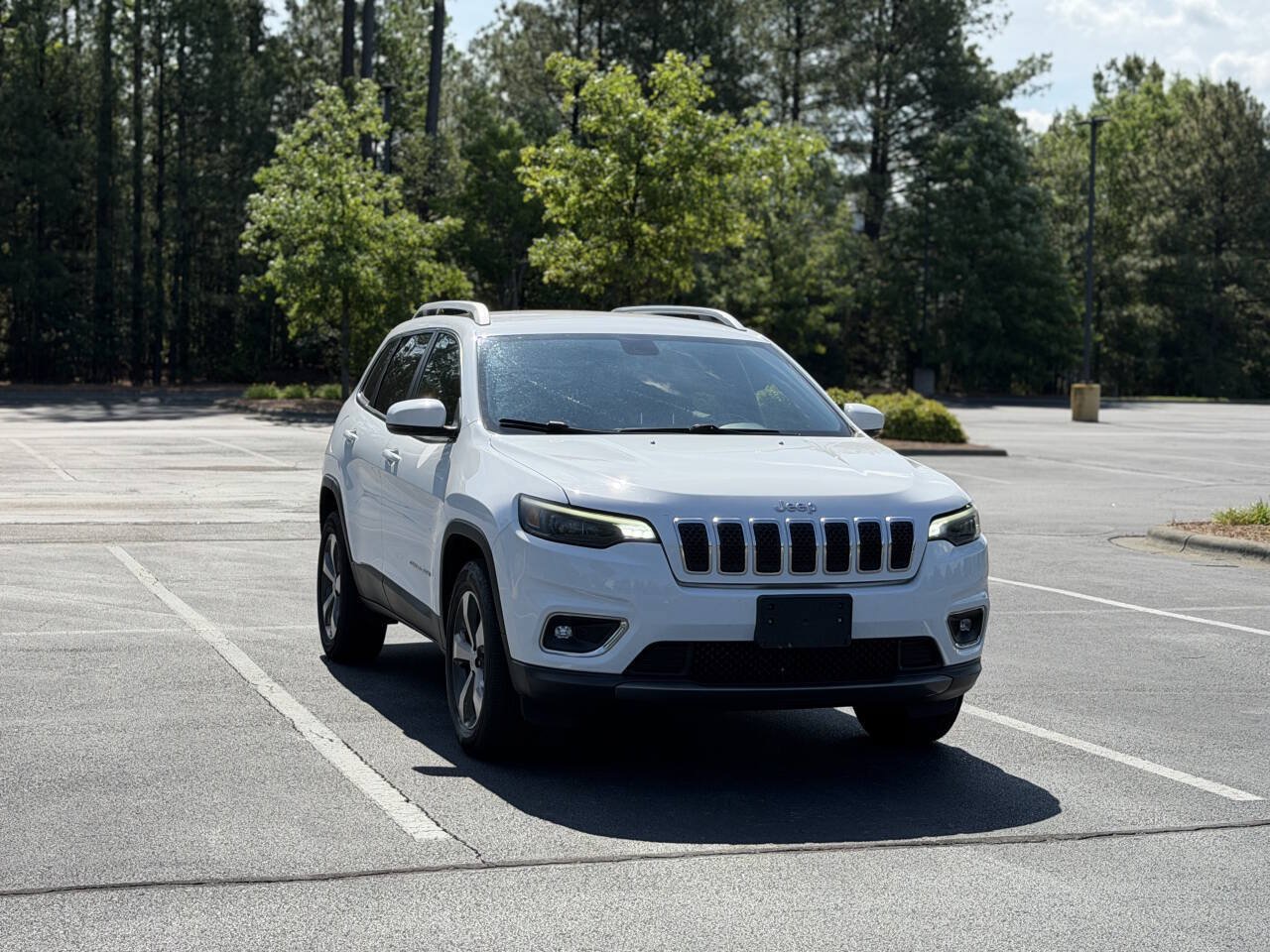 Used 2019 Jeep Cherokee Limited AWD/4WD image 1