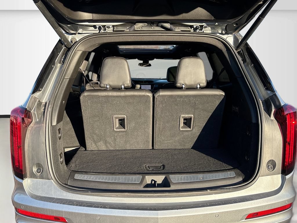 Used 2024 Cadillac XT6 Premium Luxury w/ LPO, Floor Liner Package AWD/4WD image 28