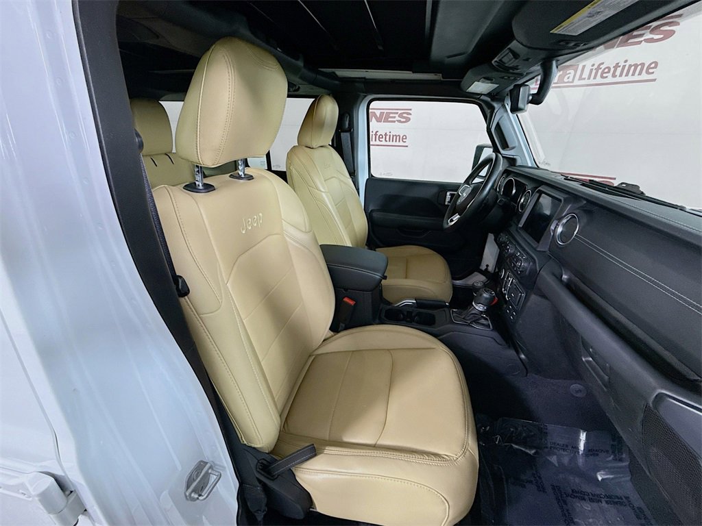 Used 2019 Jeep Wrangler Unlimited Sahara w/ Quick Order Package 24M Moab image 32