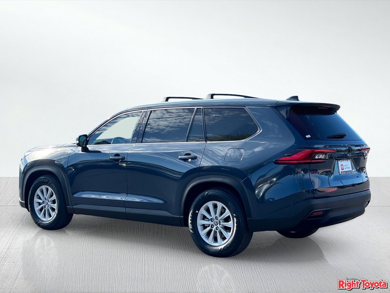 Certified 2024 Toyota Grand Highlander FWD image 5