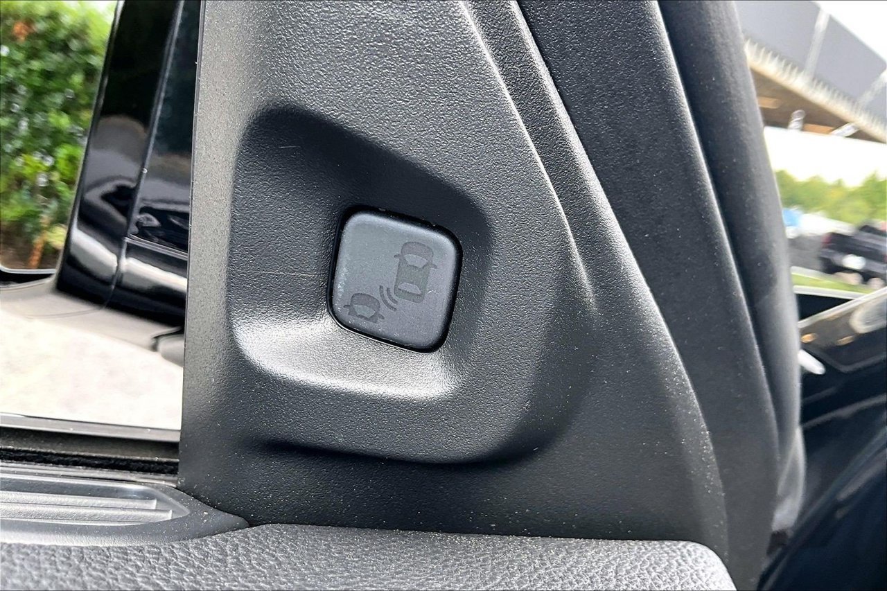 Used 2025 Acura MDX w/ Technology Package FWD image 29