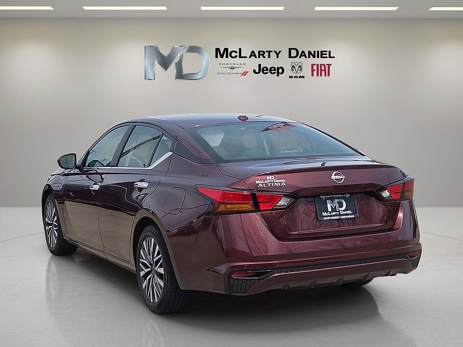 Used 2025 Nissan Altima 2.5 SV FWD image 4